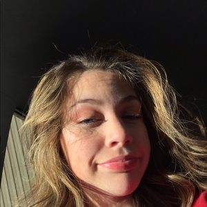 Meet your Posher, Isabella